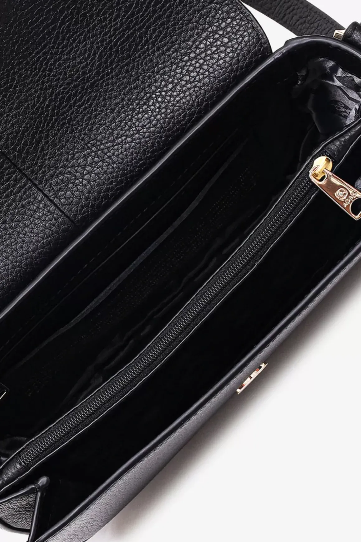 Cormorano Shoulder Bag Wilma Black