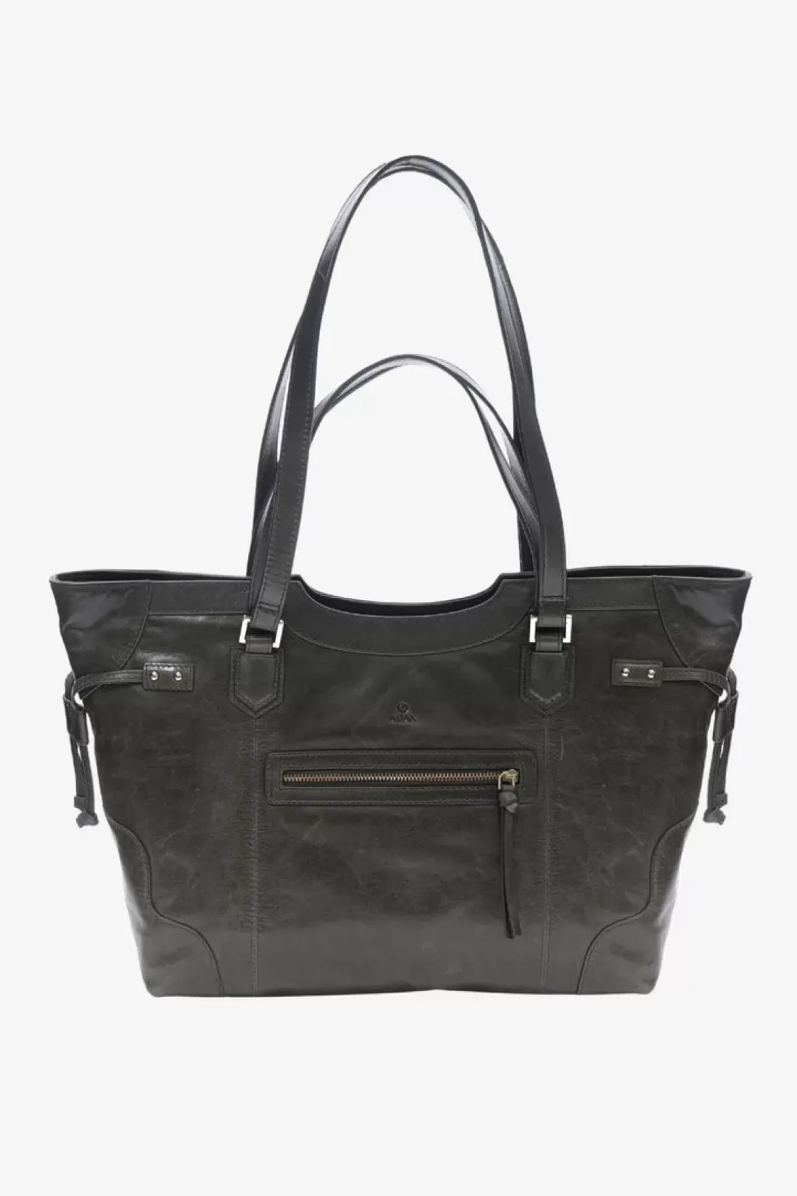 Salerno Shopper Krista Olive